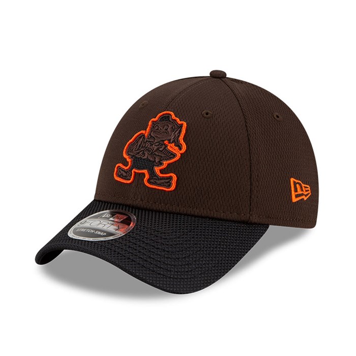 Cleveland Browns NFL Sideline Road 9FORTY Stretch Snap Lippis Ruskea - New Era Lippikset Outlet FI-319562